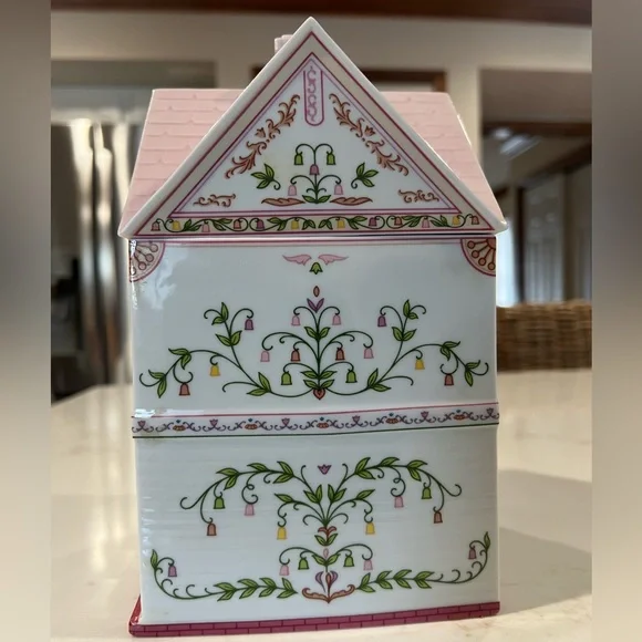 Lenox Village Sugar Canister - 1990 - Picture 3 of 8